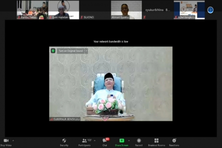 Hadiri Takziah Ahmad Zarkasi Gubernur Rohidin Kenang Persahabatan