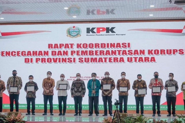 Walikota Medan Terima Penghargaan Dari KPK