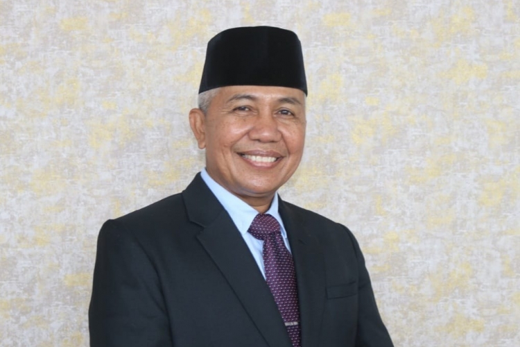 Akademisi Provinsi Bengkulu, Dr. Ir. Yulfiperius M.Si