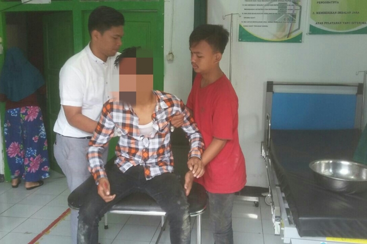 Tampak Pengendara Motor CBR 150 mengalami Luka-luka