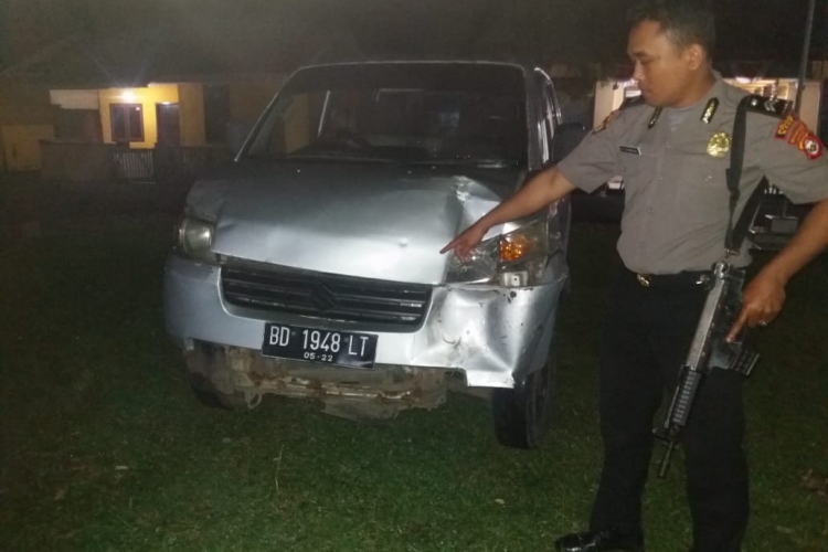 Nampak Mobil Ringsek