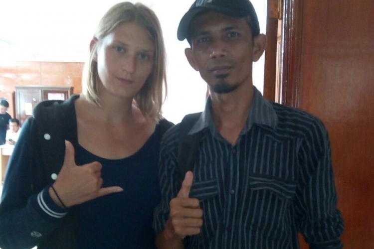 Jurnalis Asal Jerman tampak Foto Bersama Wartawan Media Tuntasonline.com 