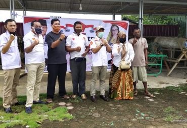 DPC Gerindra Semprot Disinfektan Delapan Masjid