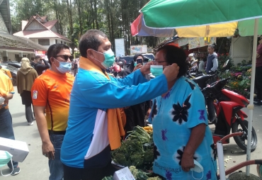 Tinjau Taman Menjuah Juah Bupati Karo Marah Saat Pelaku Usaha Tak Patuhi Protap Covid-19