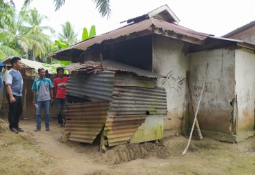 Tinggal di Rumah Tak Layak Huni Janda Tua Ini Butuh Bantuan