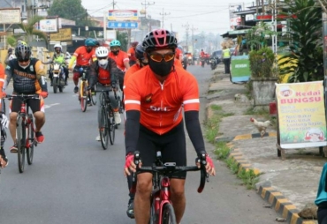 Polda Bengkulu melalui Polwan serta Bhabinkamtibmas terus mengedukasi masyarakat untuk menerapkan hidup sehat