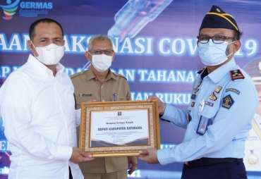 Bupati Batu Bara Tinjau Vaksinasi 1.231 Orang WBP Lapas Labuhan Ruku 