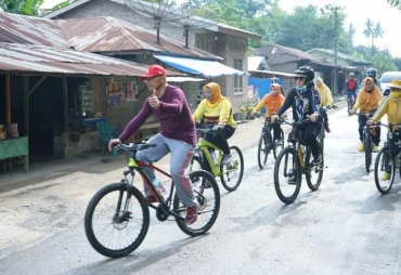Bupati Asahan Gowes Bareng Ketua PKK dan OPD
