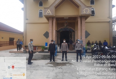 Personil Polresta Deli Serdang Laksanakan Pengamanan Ibadah Jumat Agung