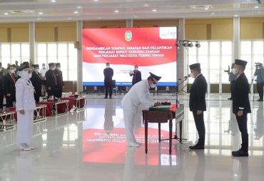 Gubsu Lantik PJ Bupati Tapteng dan PJ Walikota Tebingtinggi