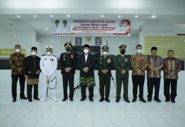 Foto Bersama Bupati Asahan dan Forkopimda Usai Mengikuti Upacara Hari Lahir Pancasila Secara Virtual (Foto : Diskominfo Asahan)