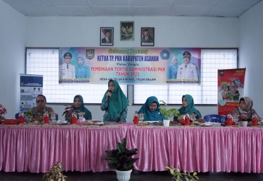 Ketua TP PKK Lakukan Pembinaan Tertib Administrasi PKK
