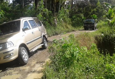 Ruas jalan amblas penghubung Desa Palding Jaya Sumbul dengan desa Ujung Teran