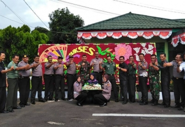 HUT TNI, Polres Beri Kejutan Kepada Kodim BU