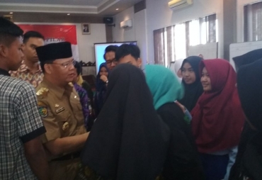Plt Gubernur Bengkulu menyapa peserta Lomba