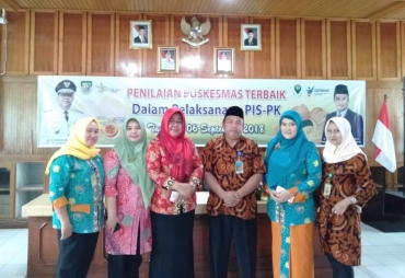 Kadinkes Kota Bengkulu Bersama Tim Puskesmas Jalan Gedang