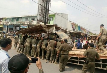 Satpol PP Mesuji Tertibkan Pedagang Pasar Simpang Pematang 