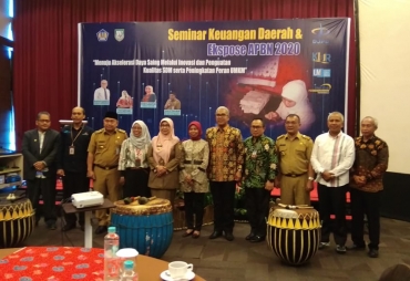 Foto Bersama Seminar Keuangan Daerah dan Ekspos APBN 2020