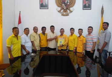 Kader Muda Golkar Labuhanbatu Ambil Formulir Balon Bupati