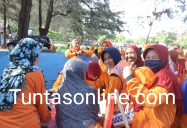 DLH Lakukan Kebersihan Pantai Panjang 