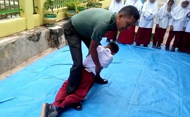Kodim 0212/Tapsel Lakukan Sosialisasi Antisipasi Corona dan Penculikan