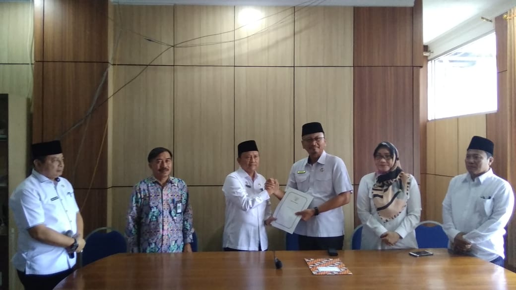 Pemprov Bengkulu Serahkan Pengelolaan Pantai Panjang Kepada Pemkot