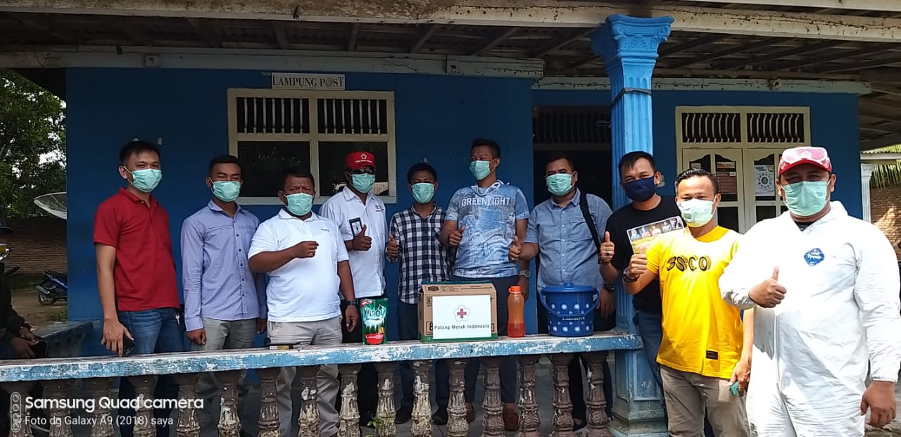 PMI Semprot Disinfektan Sekretariat PWI Tubaba