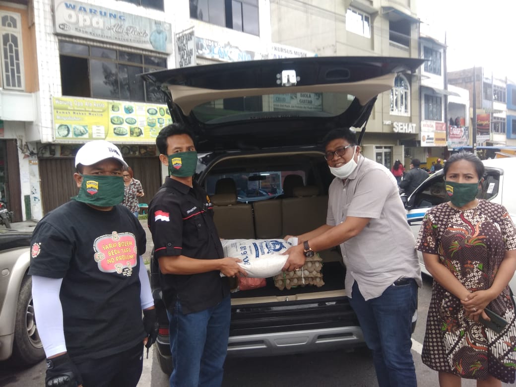 Anggota DPRD Karo Berbagi Tali Asih dengan Awak Media