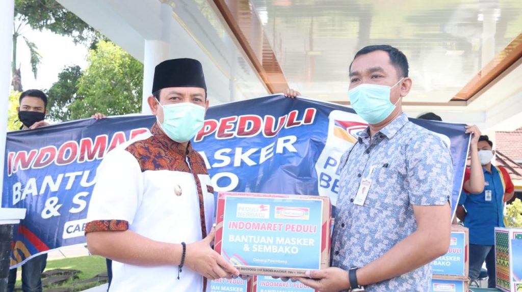 Wawali Salurkan Secara Simbolis Sembako Indomaret