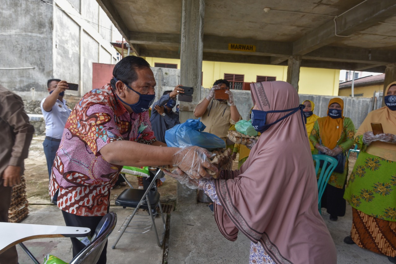 Wabah Covid-19 MCCC Bantu Kaum Dhuafa Sidimpuan