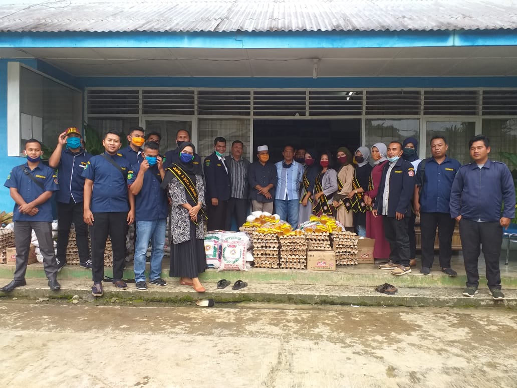 Karang Taruna Tapsel Bantu Warga Terdampak Pandemi Covid-19