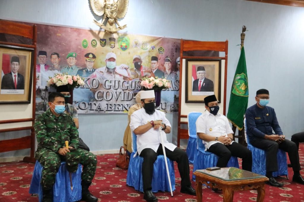 Walikota dan Wawali Ikuti Vidcon Bersama Gubernur