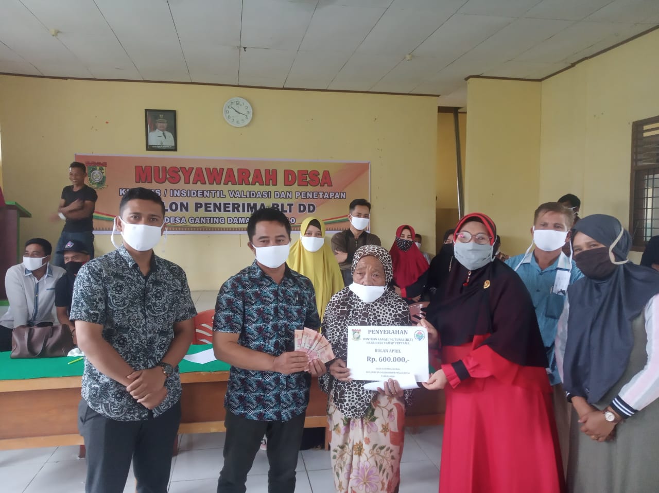 175 KK Desa Ganting Damai Terima BLT