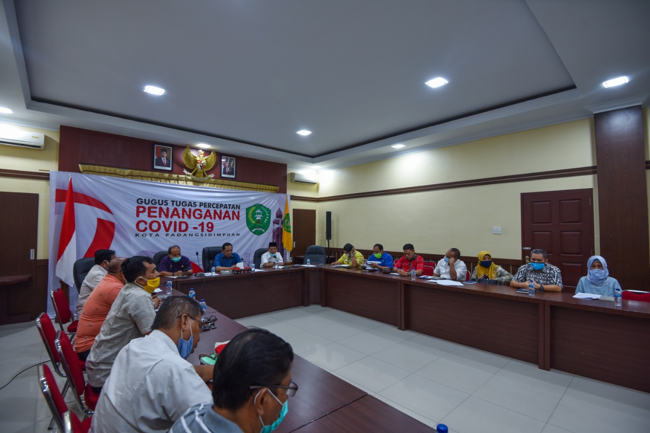 Bahas Penangangan Covid-19 Walikota Padangsidimpuan Pimpin Rapat Bersama OPD