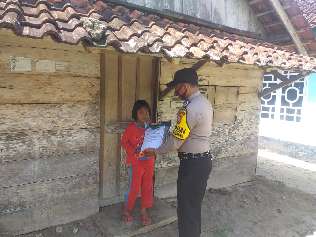 Peringati Hari Lahir Pancasila Polsek Kaur Selatan Salurkan Bantuan Sosial