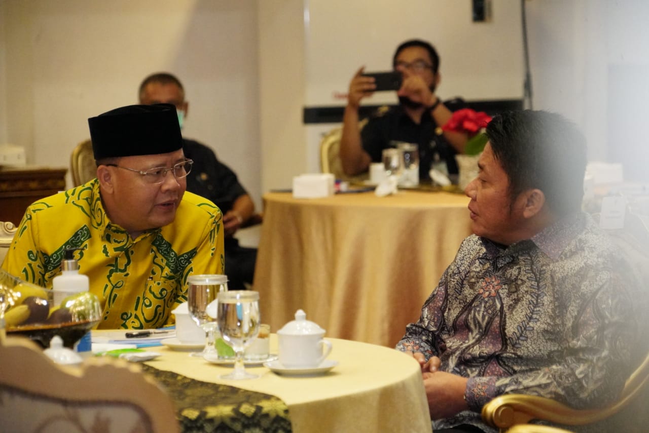 Bahas Penguatan Konektivitas Gubernur Rohidin dan Gubernur Herman Komitmen Dorong Kontribusi Perekonomian