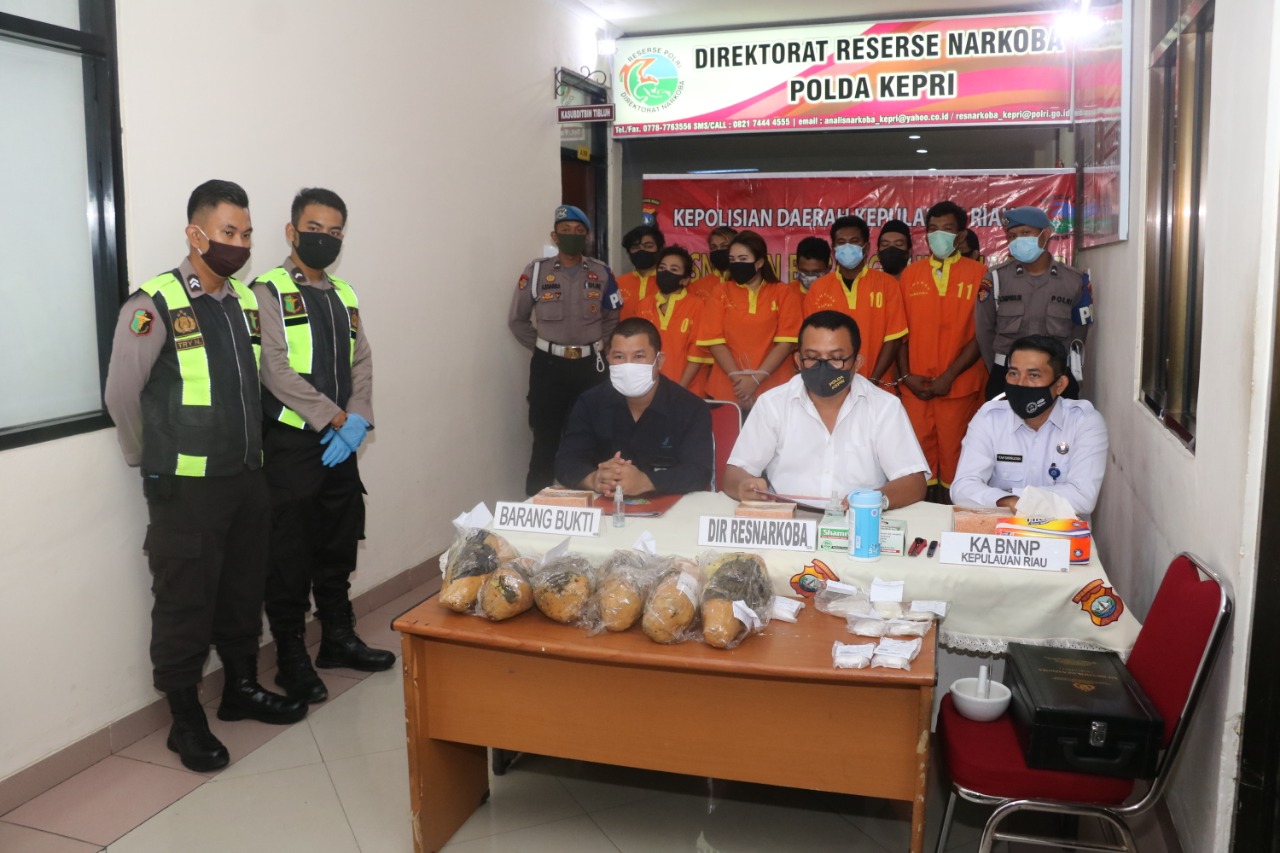Ungkap Peredaran Gelap Ganja dan Shabu Polda Kepri Selamatkan 32.575 Jiwa