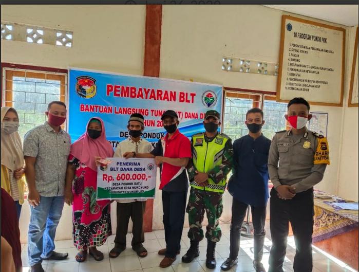 Pemdes Pondok Batu Salurkan BLT-DD Tahap II