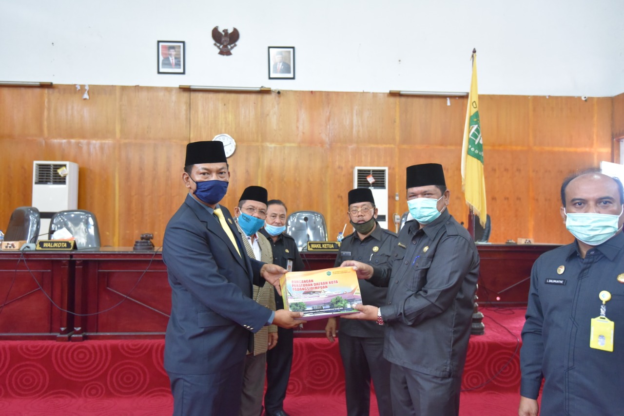 Walikota Padangsidimpuan Sampaikan Nota Perhitungan LKPj