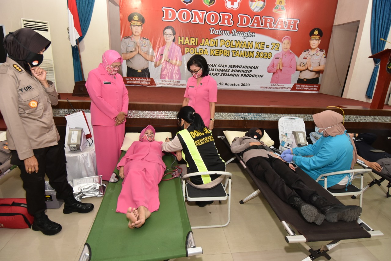 Hari Jadi Polwan ke-72 Polda Kepri Gelar Donor Darah