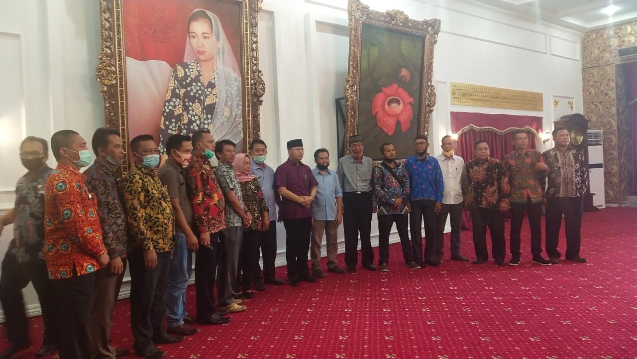 Bahas Tabat Seluma-BS Gubernur Rohidin Pertemuan dengan Kepala Desa