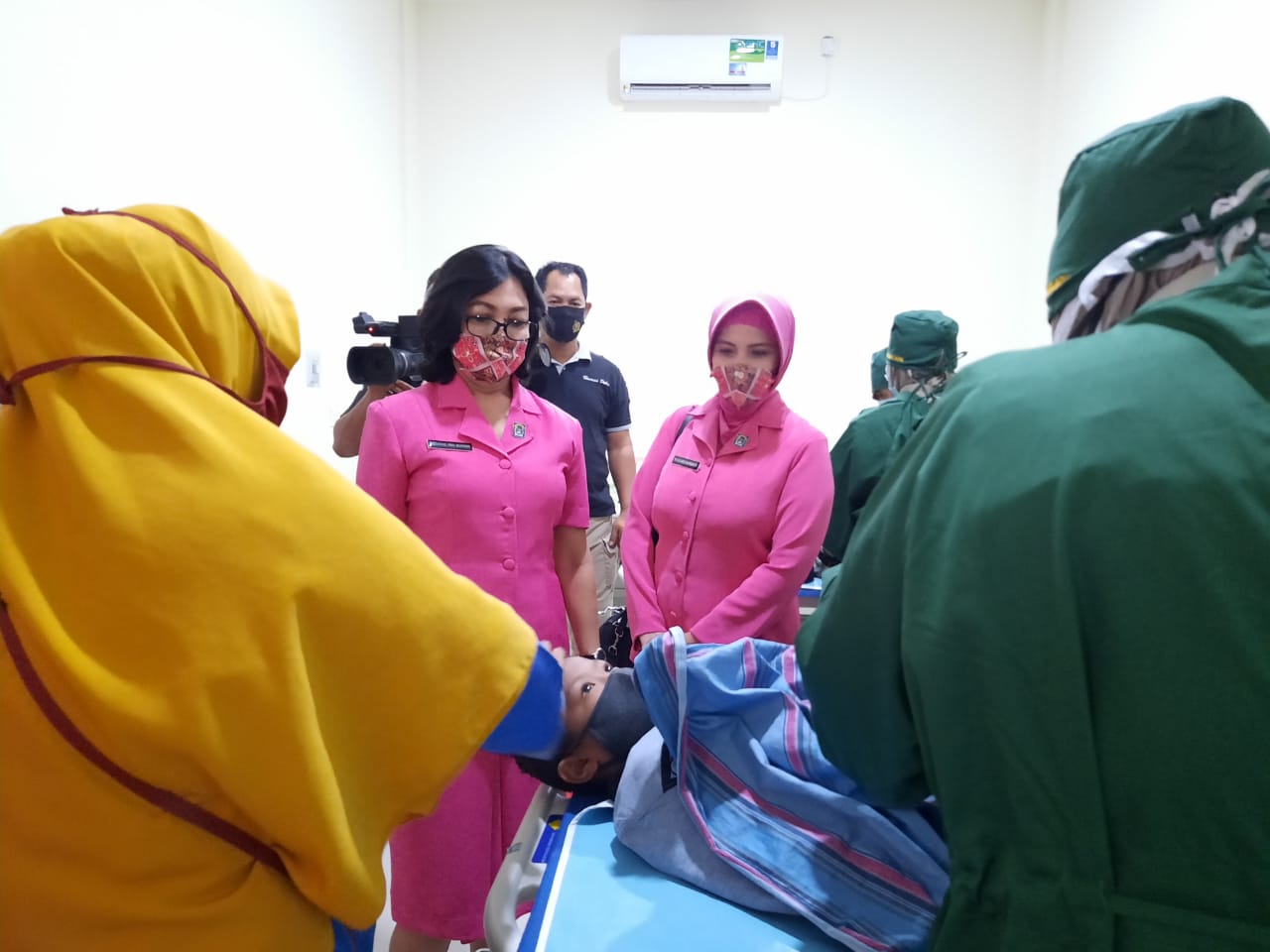HUT Bhayangkari RS Bhayangkara Gelar Khitanan Gratis