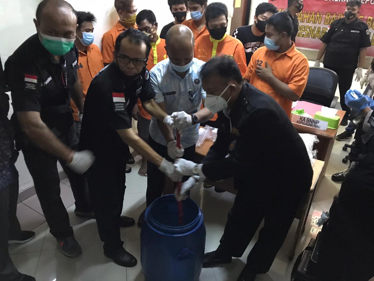 Ribuan Gram Ganja dan Shabu Dimusnakan Polda Kepri