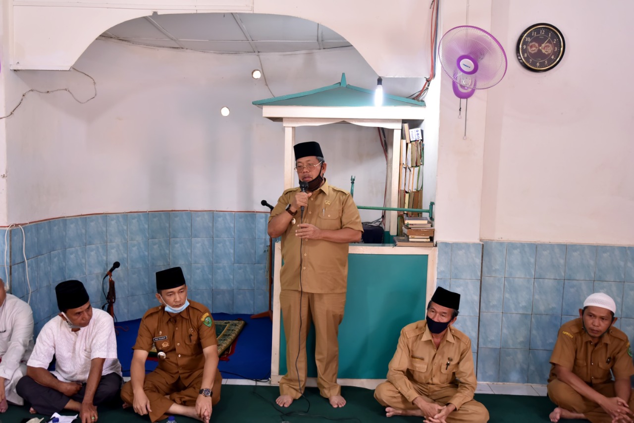 Safari Muharram di Kelurahan Wek VI Wakil Walikota Serahkan Bantuan Pembangunan Masjid