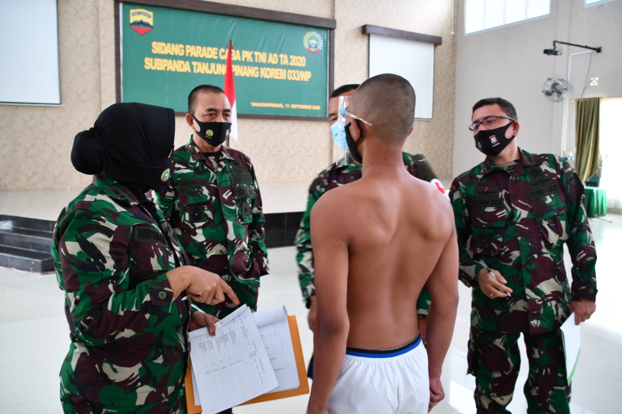 Danrem 033/WP Pimpin Sidang Parade Calon Bintara
