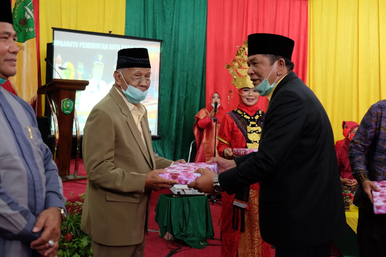 DPRD Padangsidimpuan Gelar Rapat Paripurna Peringatan HUT ke-19