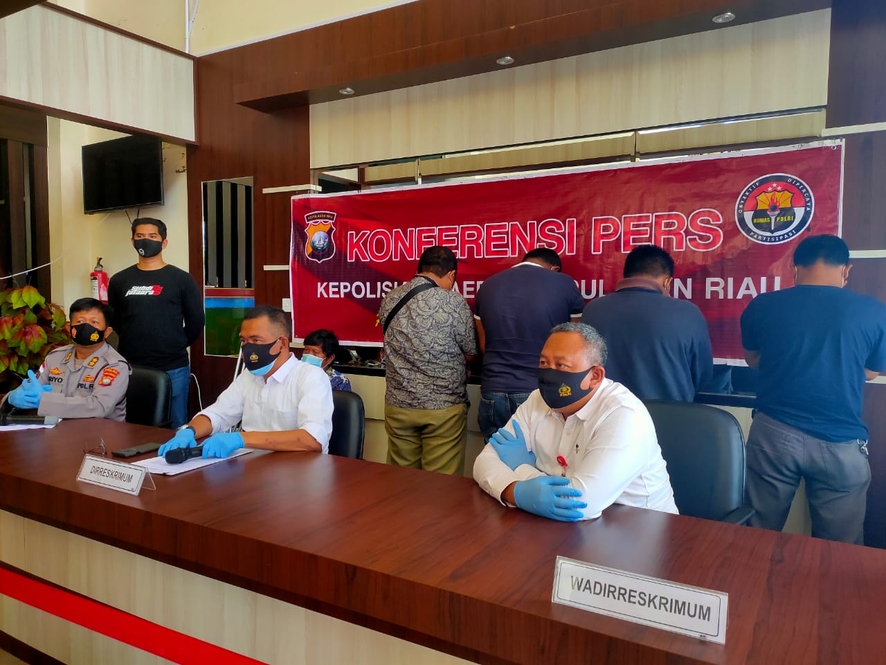 Diduga Peras Pengemis Empat Anggota Satpol PP Diciduk Polisi