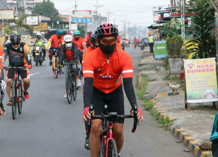 Polda Bengkulu melalui Polwan serta Bhabinkamtibmas terus mengedukasi masyarakat untuk menerapkan hidup sehat