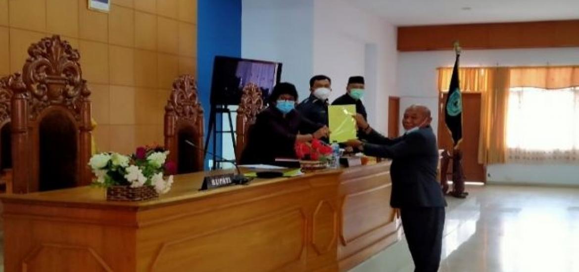 Pansus Raperda No 14 Tahun 2016 Sampaikan Laporan