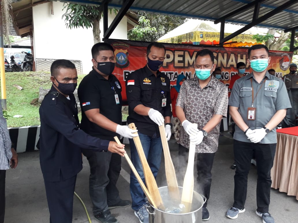 Polresta Barelang Musnahkan Sabu 4.357,8 Gram